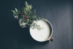 Festive Scent-Scaping: Curating Holiday Home Aromas